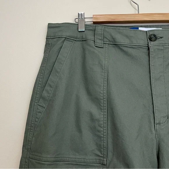 NWT Old Navy High Rise Barrel Leg Jean - Plus Size Clothing - Picture 3 of 15